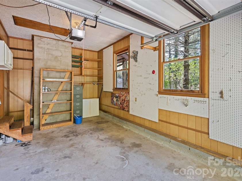 182 Laurel Branch Road, Maggie Valley, NC 28751.  MLS# CAR4387424, YatesRealty ID 16759. 