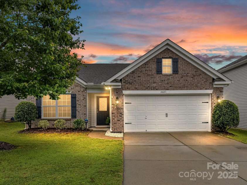 2005 Grimley Lane, Fort Mill, SC 29707.  MLS# CAR4258987, YatesRealty ID 16759. 