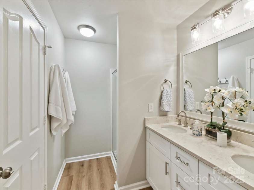 2005 Grimley Lane, Fort Mill, SC 29707.  MLS# CAR4258987, YatesRealty ID 16759. Updated Hardware and Fixtures. Separate Shower and Tub Location