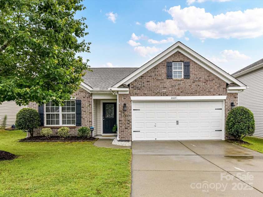 2005 Grimley Lane, Fort Mill, SC 29707.  MLS# CAR4258987, YatesRealty ID 16759. Welcome to your New Home convenient within Minutes to Fort Mill and Ballantyne!