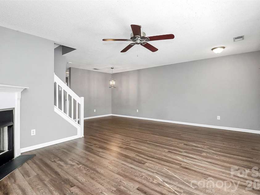 10739 Holly Ridge Boulevard, Charlotte, NC 28216.  MLS# CAR4345116, YatesRealty ID 1676. 
