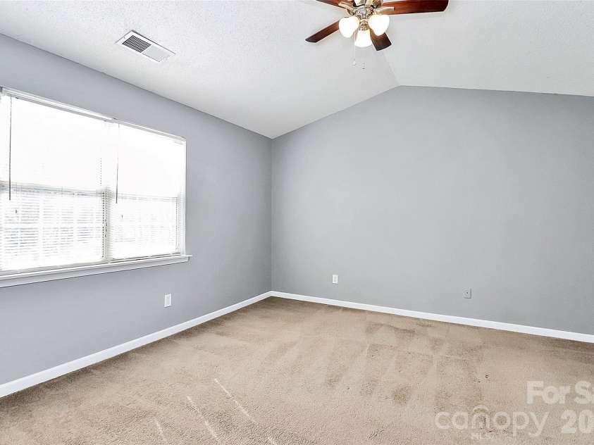 10739 Holly Ridge Boulevard, Charlotte, NC 28216.  MLS# CAR4345116, YatesRealty ID 1676. 