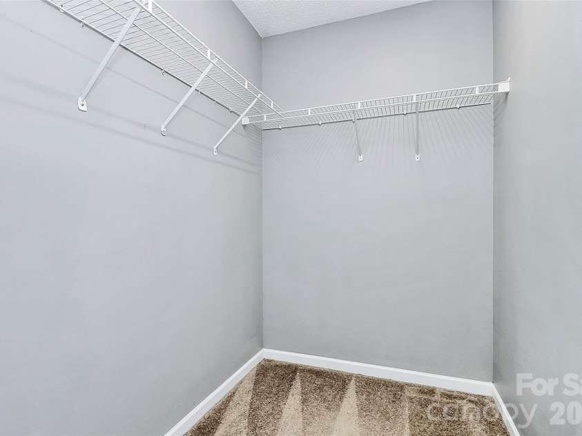 10739 Holly Ridge Boulevard, Charlotte, NC 28216.  MLS# CAR4345116, YatesRealty ID 1676. 