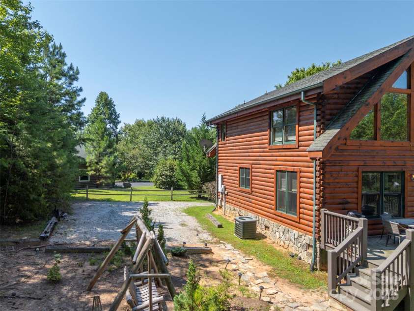 599 Shoal Creek Trail, Nebo, NC 28761.  MLS# CAR4280123, YatesRealty ID 1676. 