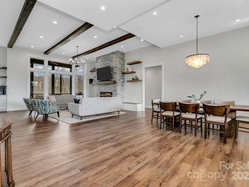 20 Slate Drive, Candler, NC 28715.  MLS# CAR4238735, YatesRealty ID 16760. 