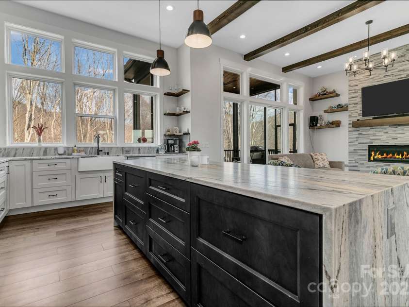 20 Slate Drive, Candler, NC 28715.  MLS# CAR4238735, YatesRealty ID 16760. 