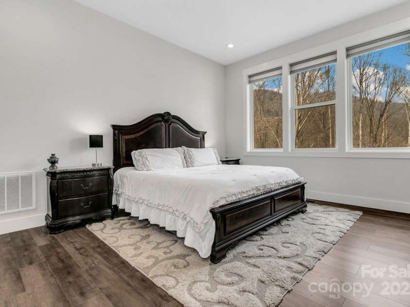 20 Slate Drive, Candler, NC 28715.  MLS# CAR4238735, YatesRealty ID 16760. 