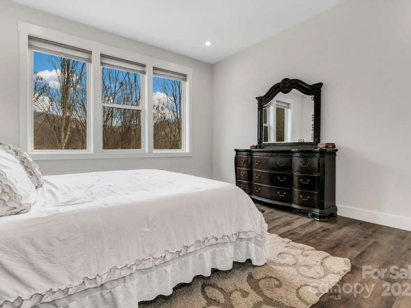 20 Slate Drive, Candler, NC 28715.  MLS# CAR4238735, YatesRealty ID 16760. 