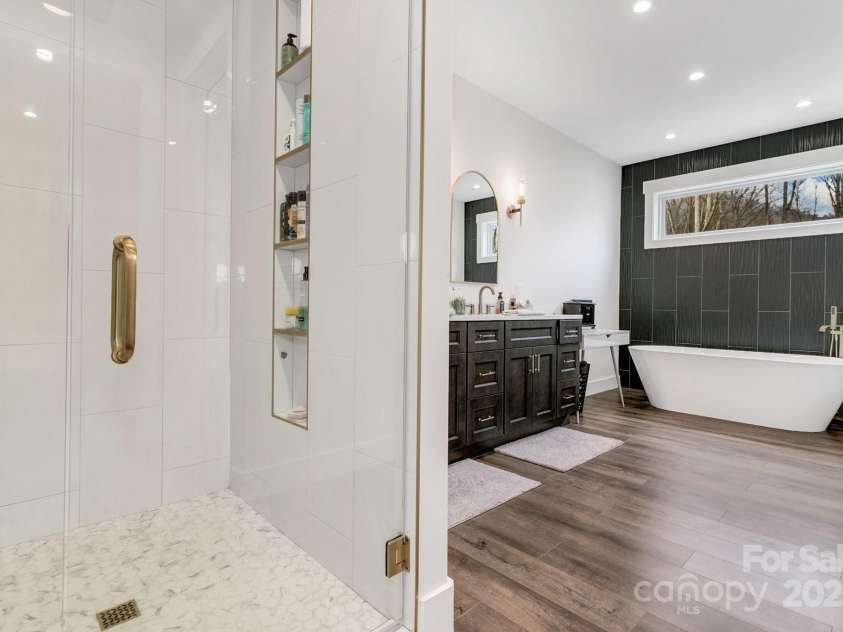 20 Slate Drive, Candler, NC 28715.  MLS# CAR4238735, YatesRealty ID 16760. 