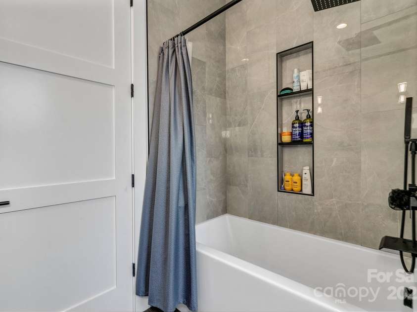 20 Slate Drive, Candler, NC 28715.  MLS# CAR4238735, YatesRealty ID 16760. 