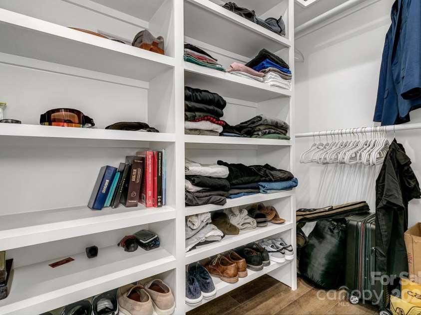 20 Slate Drive, Candler, NC 28715.  MLS# CAR4238735, YatesRealty ID 16760. 