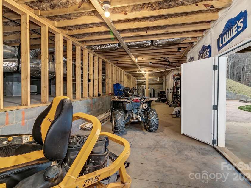 20 Slate Drive, Candler, NC 28715.  MLS# CAR4238735, YatesRealty ID 16760. 