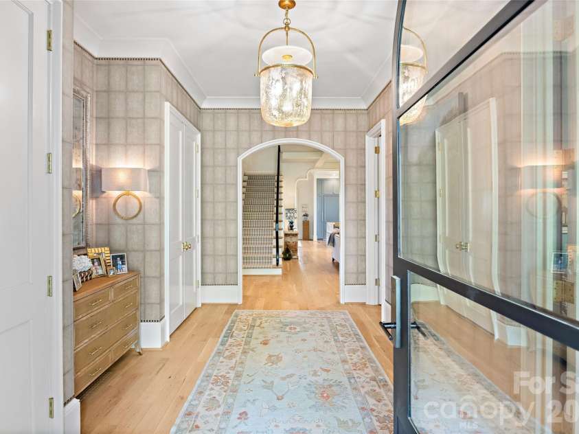 254 Huntley Place, Charlotte, NC 28207.  MLS# CAR4365613, YatesRealty ID 16761. 