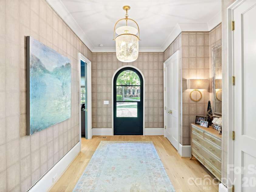 254 Huntley Place, Charlotte, NC 28207.  MLS# CAR4365613, YatesRealty ID 16761. 