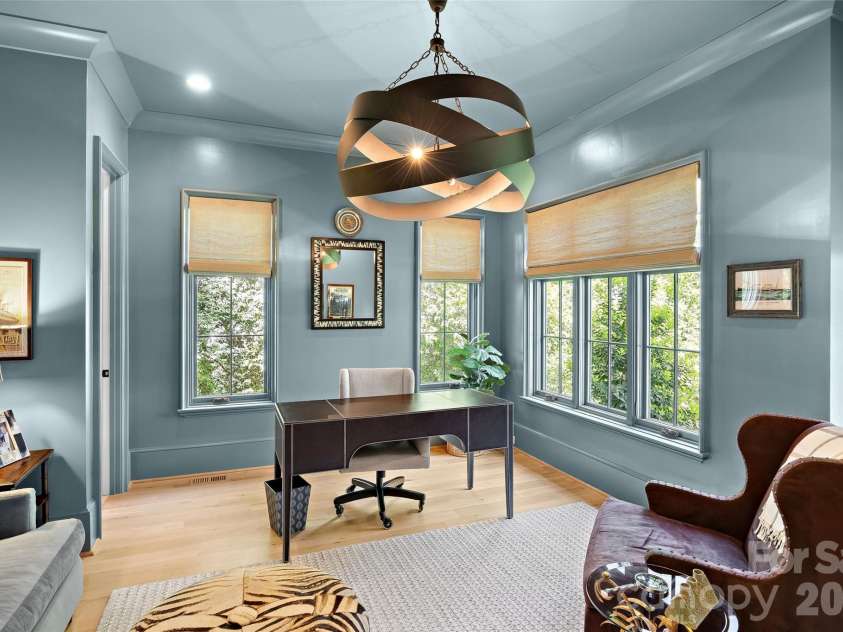 254 Huntley Place, Charlotte, NC 28207.  MLS# CAR4365613, YatesRealty ID 16761. 