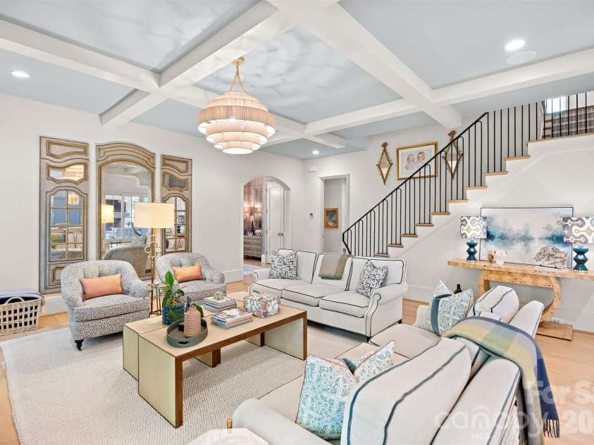 254 Huntley Place, Charlotte, NC 28207.  MLS# CAR4365613, YatesRealty ID 16761. 