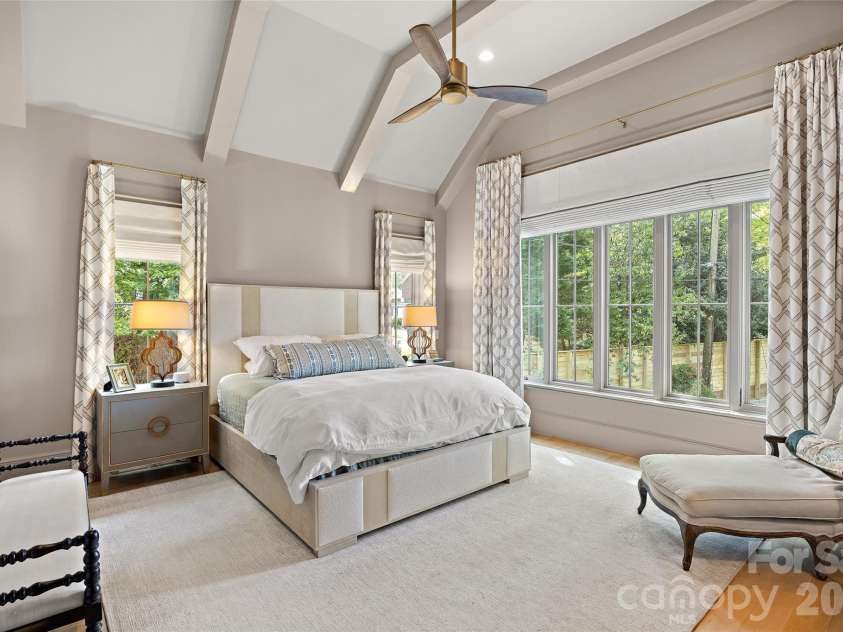 254 Huntley Place, Charlotte, NC 28207.  MLS# CAR4365613, YatesRealty ID 16761. 