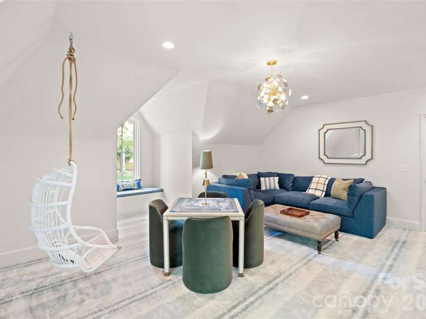254 Huntley Place, Charlotte, NC 28207.  MLS# CAR4365613, YatesRealty ID 16761. 