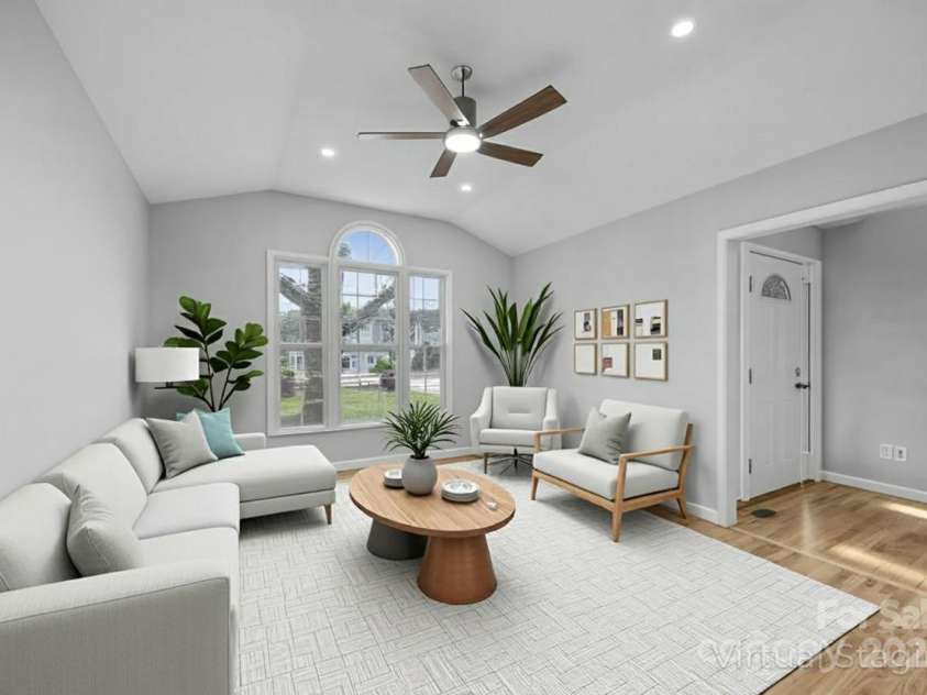 23 Westmont Drive, Asheville, NC 28806.  MLS# CAR4320538, YatesRealty ID 16762. 