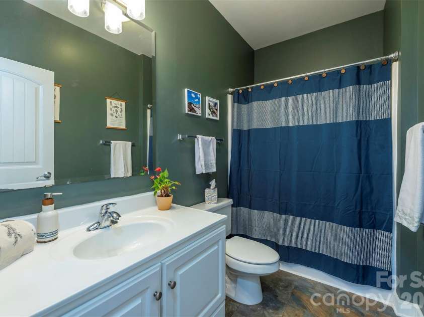 243 Scenic Ridge Drive, Hendersonville, NC 28792.  MLS# CAR4342499, YatesRealty ID 16763. 