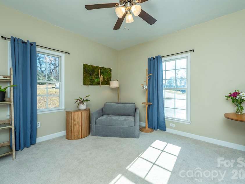 243 Scenic Ridge Drive, Hendersonville, NC 28792.  MLS# CAR4342499, YatesRealty ID 16763. 