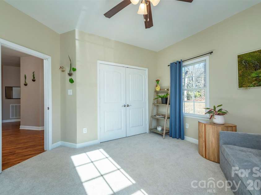 243 Scenic Ridge Drive, Hendersonville, NC 28792.  MLS# CAR4342499, YatesRealty ID 16763. 