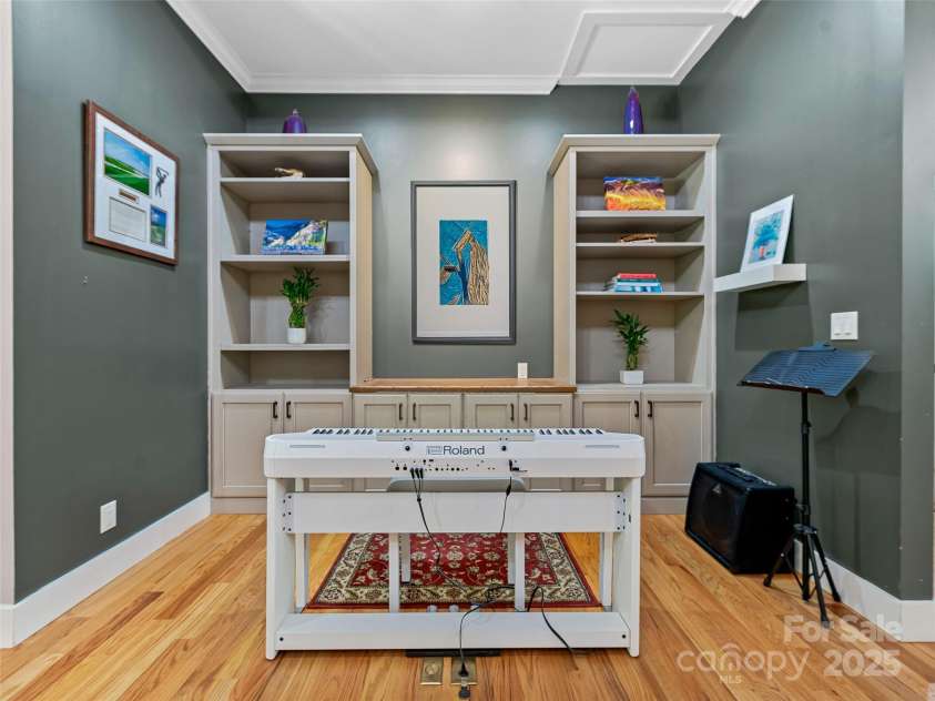 105 Blackberry Lane, Fairview, NC 28730.  MLS# CAR4301425, YatesRealty ID 16764. 