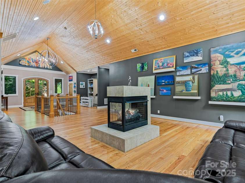 105 Blackberry Lane, Fairview, NC 28730.  MLS# CAR4301425, YatesRealty ID 16764. 