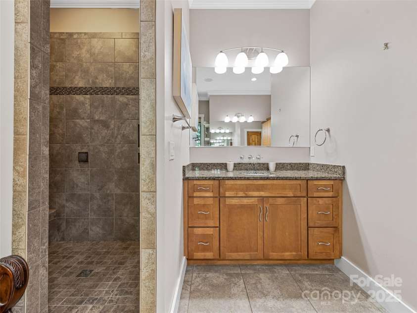 105 Blackberry Lane, Fairview, NC 28730.  MLS# CAR4301425, YatesRealty ID 16764. 