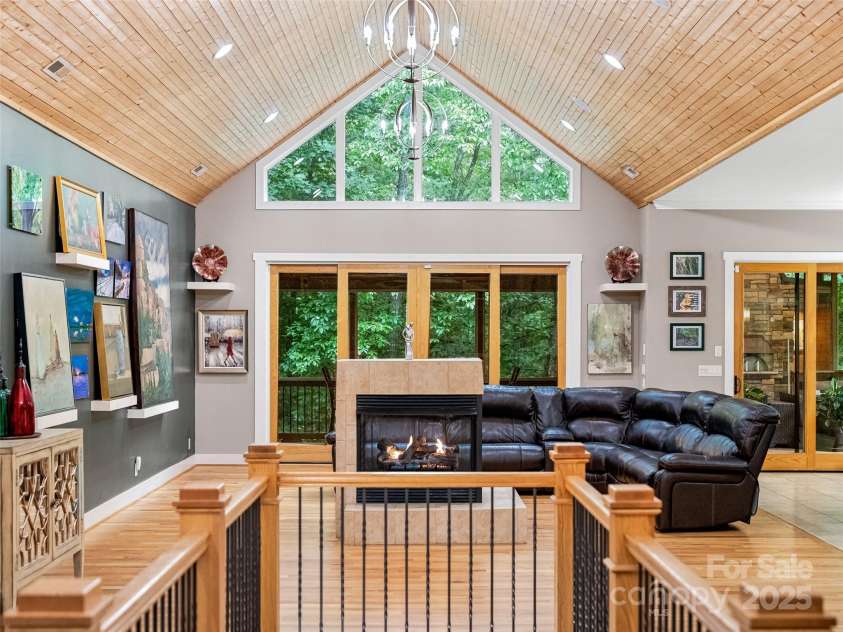 105 Blackberry Lane, Fairview, NC 28730.  MLS# CAR4301425, YatesRealty ID 16764. 