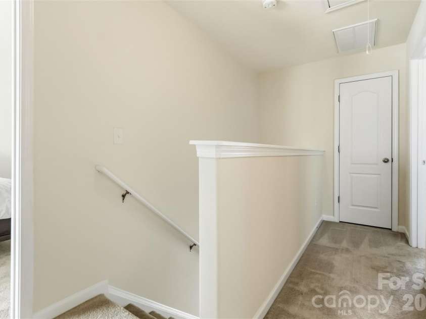 14015 Rory Glen Lane, Charlotte, NC 28215.  MLS# CAR4365200, YatesRealty ID 16764. 