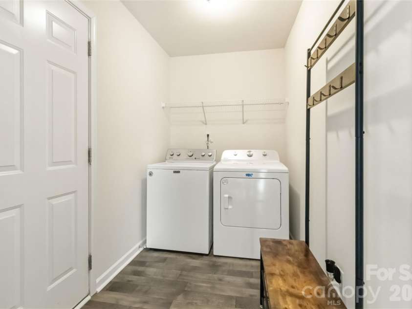 14015 Rory Glen Lane, Charlotte, NC 28215.  MLS# CAR4365200, YatesRealty ID 16764. 