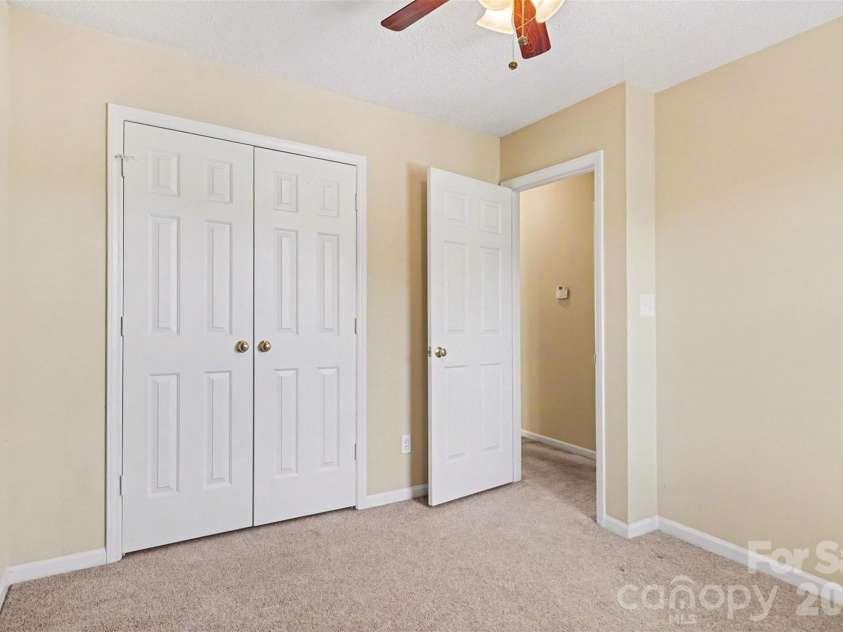 1041 Chaucery Lane, Matthews, NC 28104.  MLS# CAR4365400, YatesRealty ID 16765. 