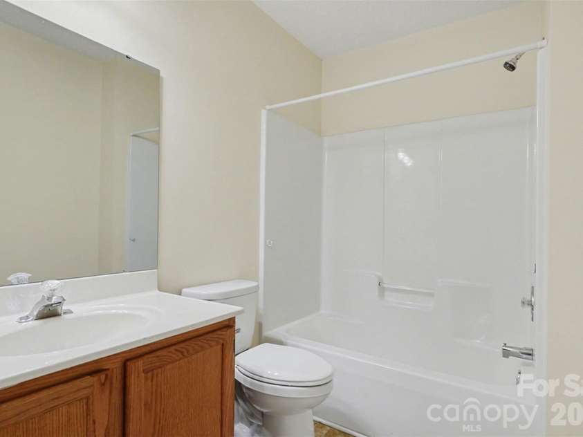 1041 Chaucery Lane, Matthews, NC 28104.  MLS# CAR4365400, YatesRealty ID 16765. 