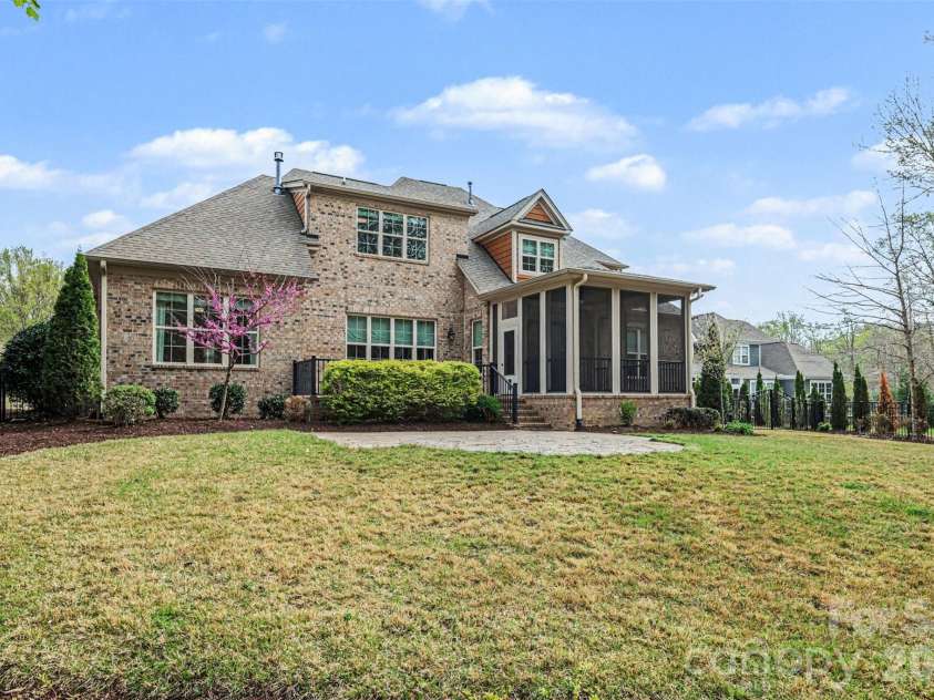 17909 Nodghia Circle, Davidson, NC 28036.  MLS# CAR4363596, YatesRealty ID 16766. Rear Elevation