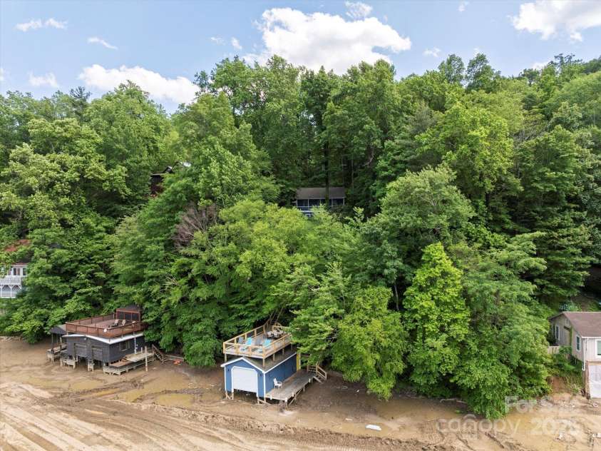 194 Mark Twain Drive, Lake Lure, NC 28743.  MLS# CAR4263893, YatesRealty ID 16767. 