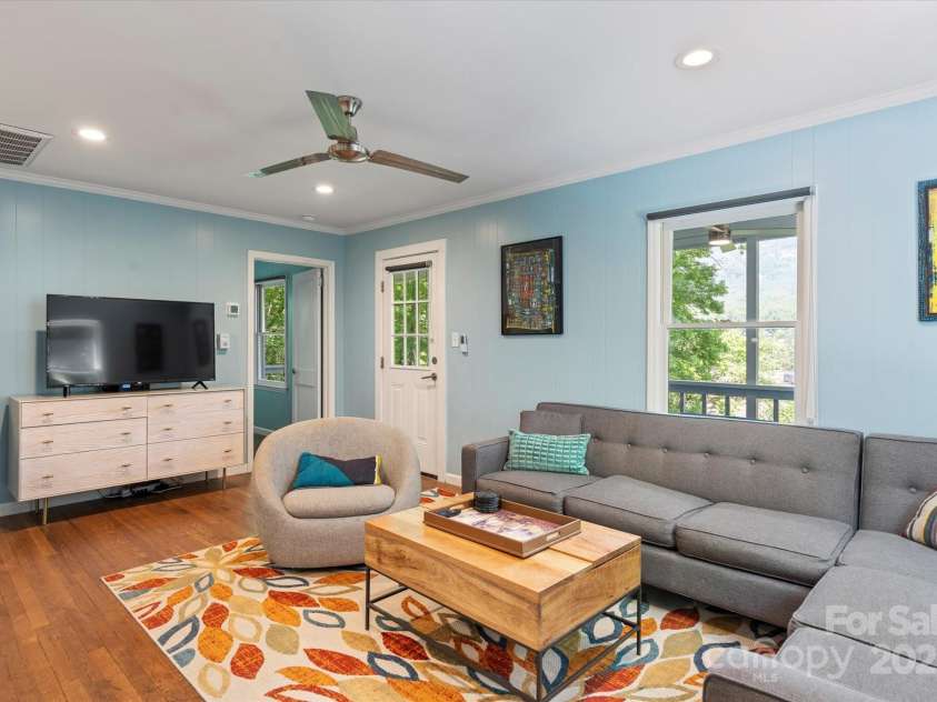 194 Mark Twain Drive, Lake Lure, NC 28743.  MLS# CAR4263893, YatesRealty ID 16767. 