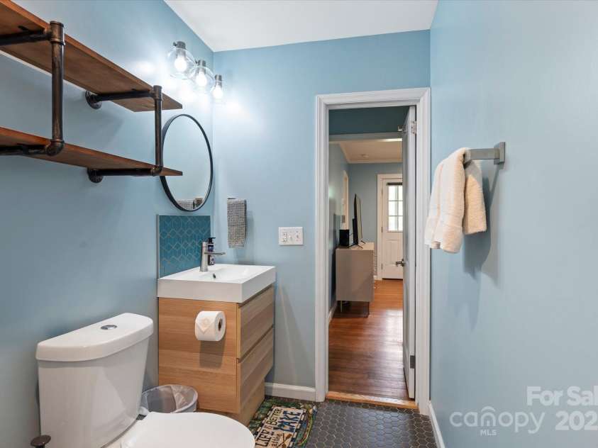 194 Mark Twain Drive, Lake Lure, NC 28743.  MLS# CAR4263893, YatesRealty ID 16767. 