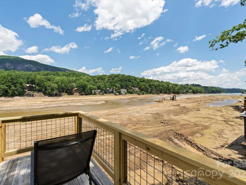 194 Mark Twain Drive, Lake Lure, NC 28743.  MLS# CAR4263893, YatesRealty ID 16767. 