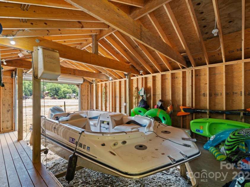 194 Mark Twain Drive, Lake Lure, NC 28743.  MLS# CAR4263893, YatesRealty ID 16767. 