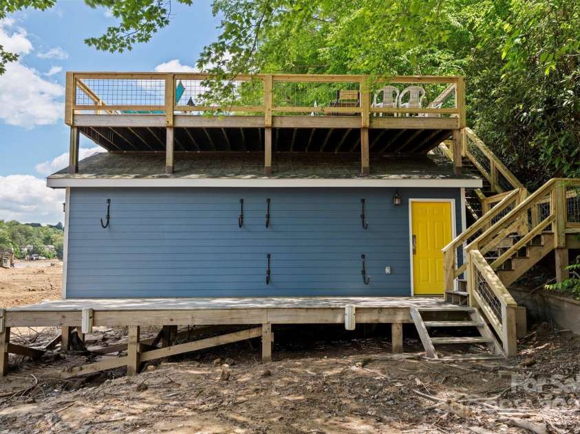 194 Mark Twain Drive, Lake Lure, NC 28743.  MLS# CAR4263893, YatesRealty ID 16767. 