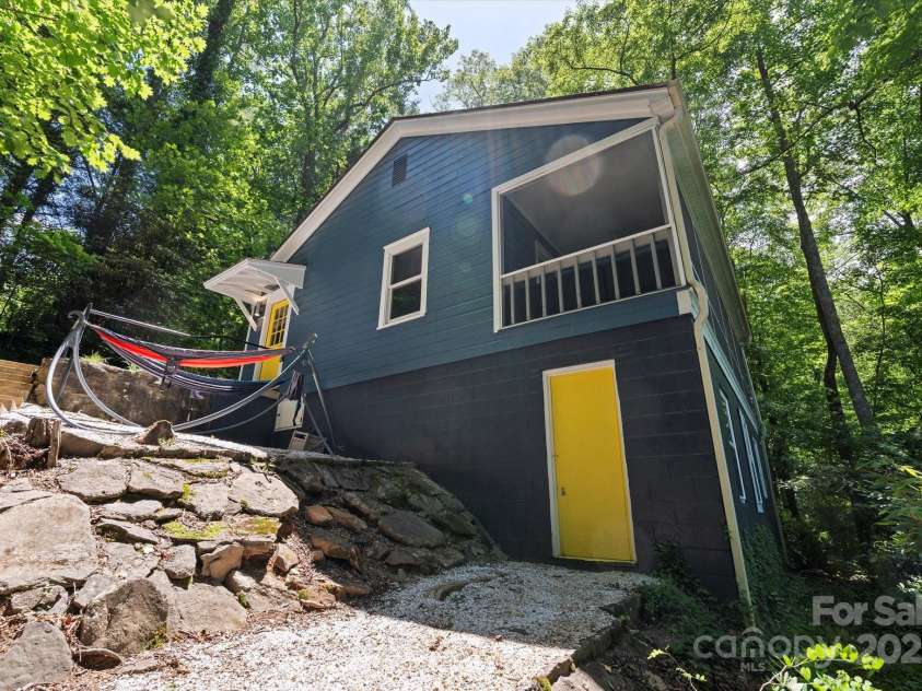 194 Mark Twain Drive, Lake Lure, NC 28743.  MLS# CAR4263893, YatesRealty ID 16767. 