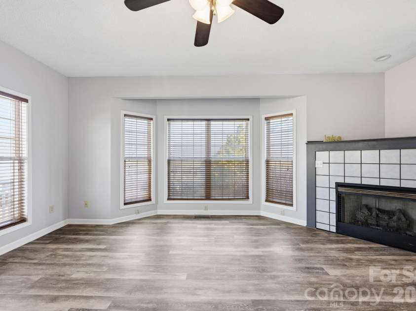 7335 Broad Wing Lane, Sherrills Ford, NC 28673.  MLS# CAR4350397, YatesRealty ID 16767. 