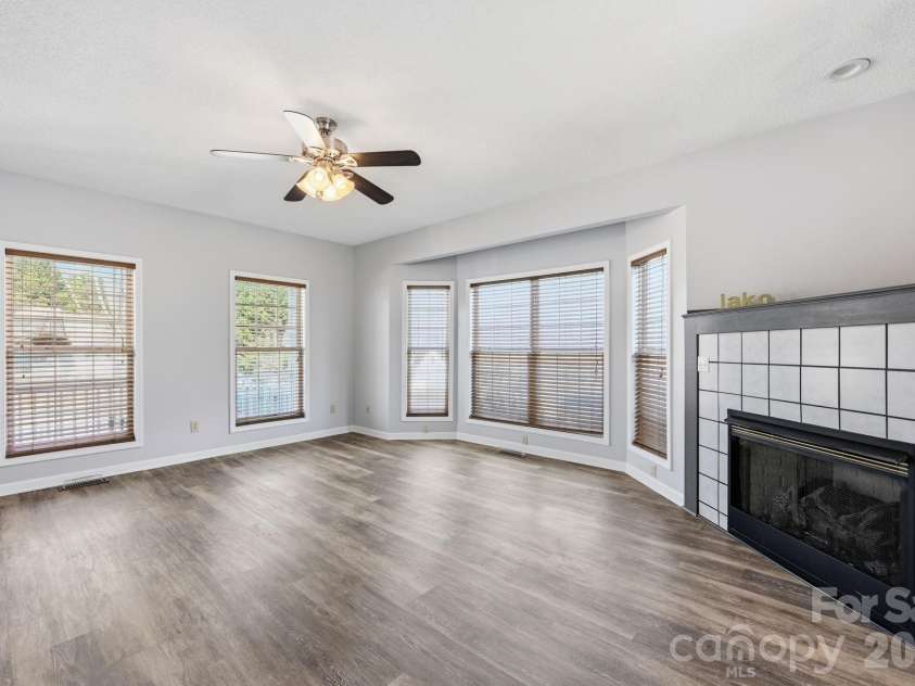 7335 Broad Wing Lane, Sherrills Ford, NC 28673.  MLS# CAR4350397, YatesRealty ID 16767. 
