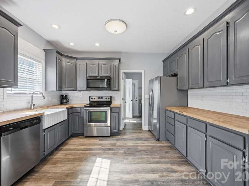 7335 Broad Wing Lane, Sherrills Ford, NC 28673.  MLS# CAR4350397, YatesRealty ID 16767. 