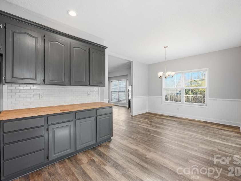7335 Broad Wing Lane, Sherrills Ford, NC 28673.  MLS# CAR4350397, YatesRealty ID 16767. 