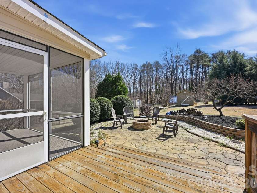 7335 Broad Wing Lane, Sherrills Ford, NC 28673.  MLS# CAR4350397, YatesRealty ID 16767. 