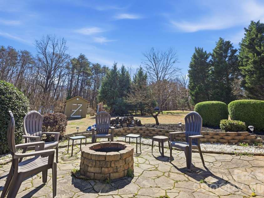 7335 Broad Wing Lane, Sherrills Ford, NC 28673.  MLS# CAR4350397, YatesRealty ID 16767. 
