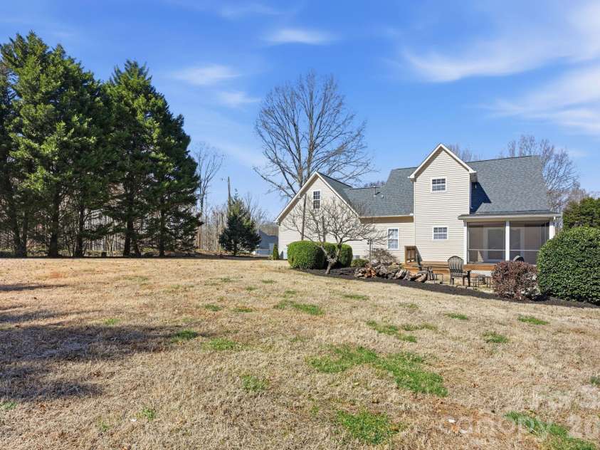 7335 Broad Wing Lane, Sherrills Ford, NC 28673.  MLS# CAR4350397, YatesRealty ID 16767. 
