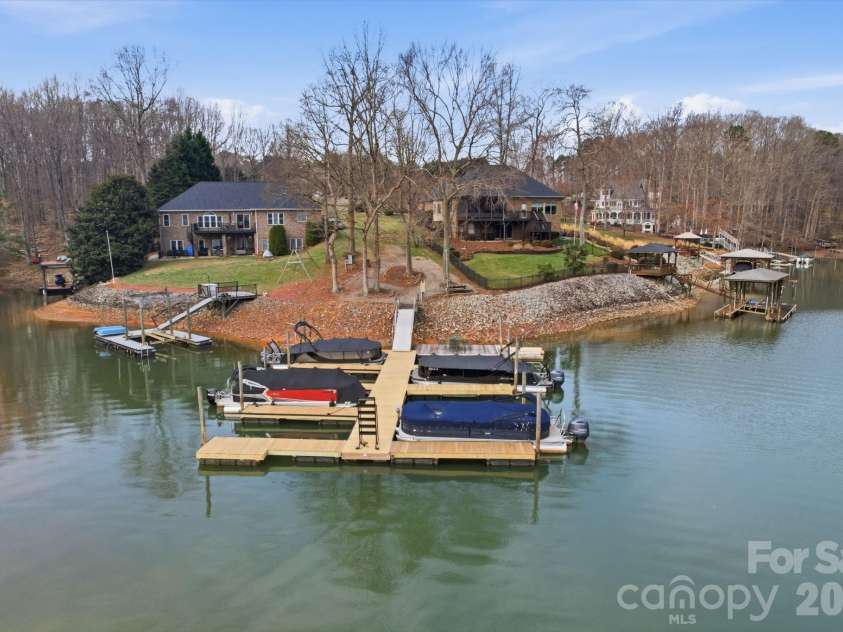 7335 Broad Wing Lane, Sherrills Ford, NC 28673.  MLS# CAR4350397, YatesRealty ID 16767. 